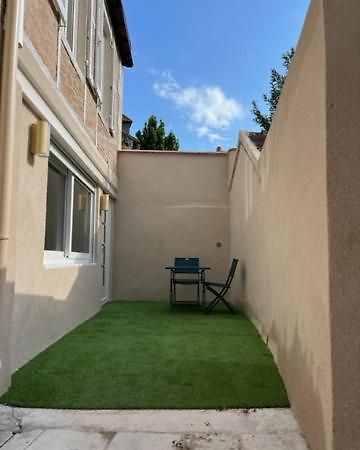 Le Nid Du Cygne Aparthotel Le Blanc Bagian luar foto