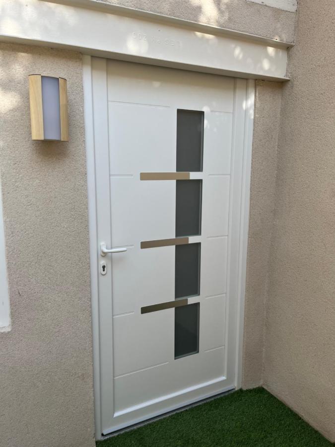 Le Nid Du Cygne Aparthotel Le Blanc Bagian luar foto